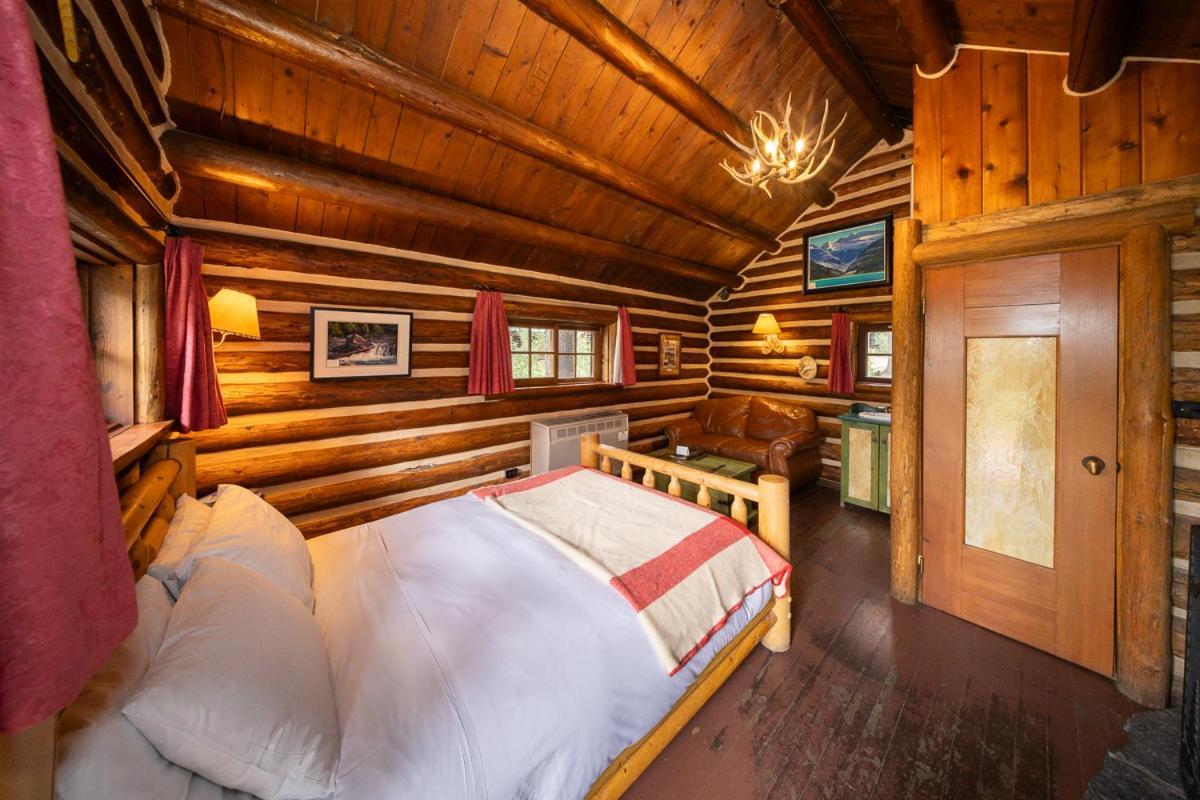 Storm Mountain Lodge & Cabins Castle Junction Exterior foto